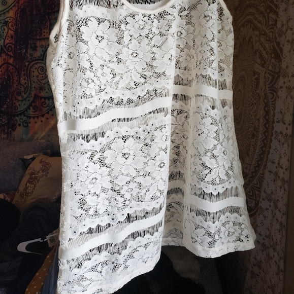 White Sheer Floral Top - Picture 2 of 3